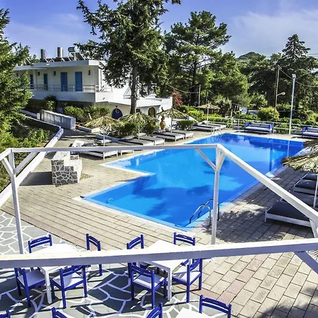 Pine Trees Art Lejlighedshotel