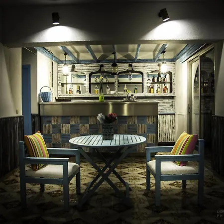 Aparthotel Pine Trees Art 2*