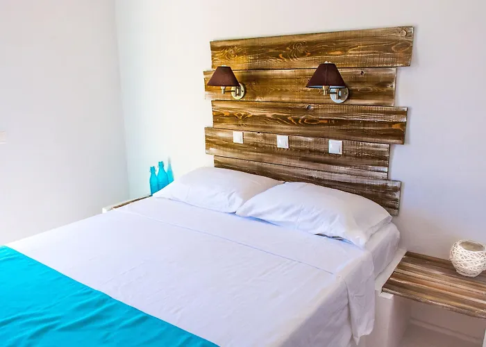 Pine Trees Art Апарт-отель Иксиа