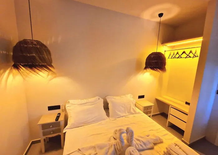 Pine Trees Art 2* Иксиа