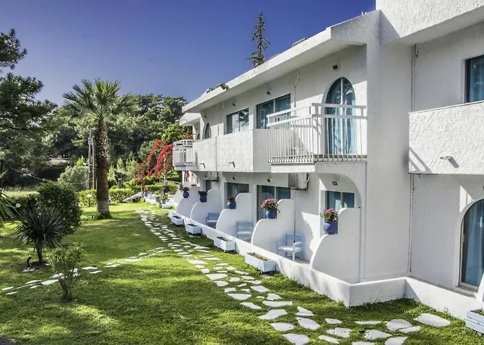 Aparthotel Pine Trees Art Ixia (Rhodes)