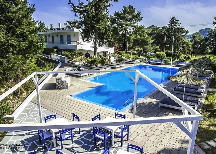 Pine Trees Art Hotel de apartamente