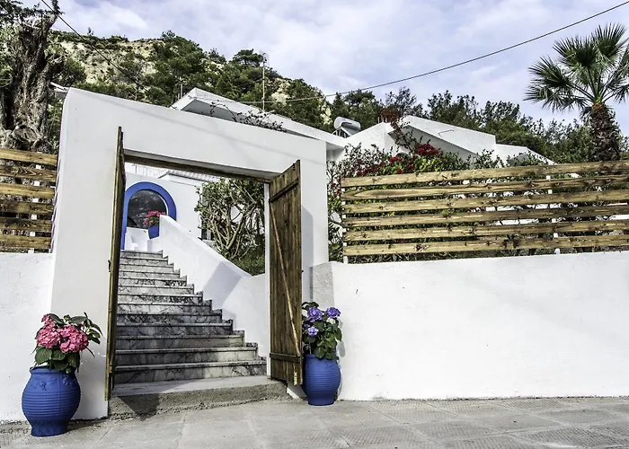 Hotel de apartamente Pine Trees Art