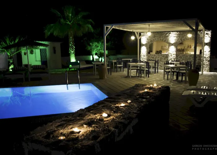 Hotel de apartamente Pine Trees Art