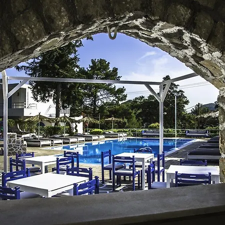 Pine Trees Art Lejlighedshotel