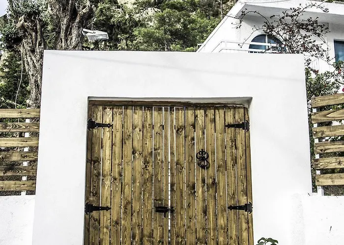 Pine Trees Art Aparthotel Ixia (Rhodes)